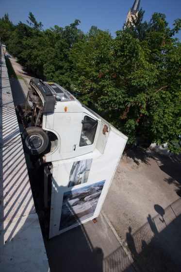 "THE FIRST THING I DID THIS SUMMER" im Lendhafen ; Sasha Kurmaz, Foto: Gerhard Maurer